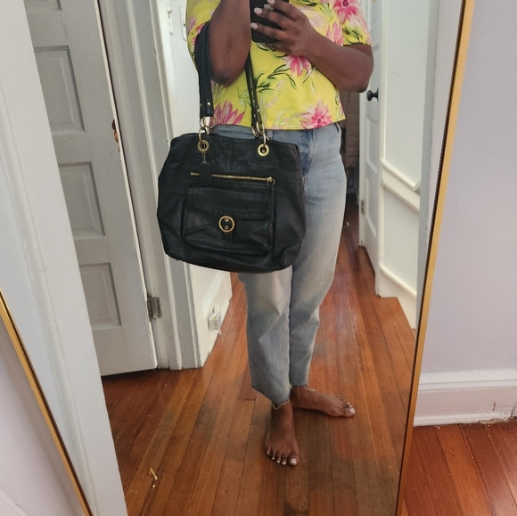 Coach Black Leather Shoulder Bag with Gold Hardware - Picture 9 of 10